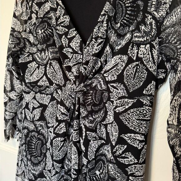 Rafaella Black Graphic Blouse with Notched Collar and 3/4 Sleeves - Picture 2 of 8